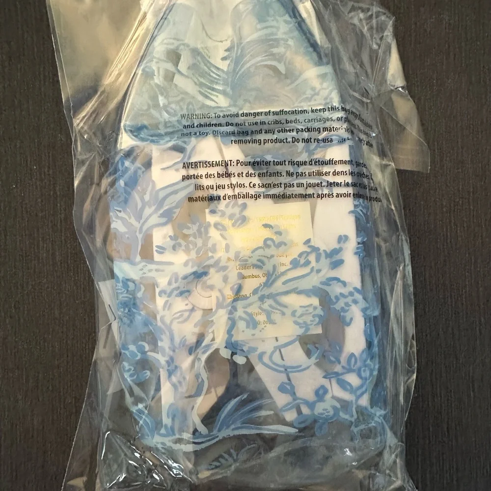 NWT LILLY PULITZER GWP TOWEL CLIP SET 4 TOWEL CLIPS RESORT WHITE TALL TALES
